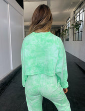 Load image into Gallery viewer, Shari Cropped Jumper - Green
