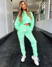 Load image into Gallery viewer, Shari Cropped Jumper - Green
